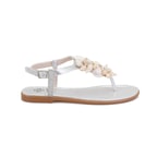 Kadın Gümüş Aksesuarlı Parmak Arası Deri Sandalet