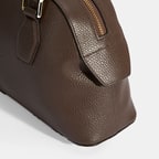 Kadın Kahve Deri Çanta Aksesuarlı Büyük Omuz Çantası