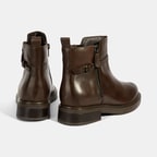 Kadın Kahve Metal Toka Detaylı Fermuarlı Deri Bot