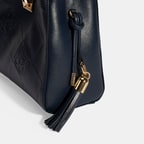 Kadın Lacivert Püskül Aksesuarlı Deri El Çantası