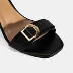 Kadın Siyah Ayarlanabilir Tokalı Deri Topuklu Sandalet