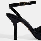 Kadın Siyah Ayarlanabilir Tokalı Rugan Topuklu Sandalet