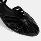 Kadın Siyah Ayarlanabilir Tokalı Rugan Sandalet