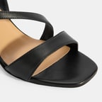 Kadın Siyah Ayarlanabilir Tokalı Topuklu Deri Sandalet