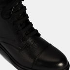 Kadın Siyah Bağcıklı Deri Postal Bot