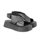 Kadın Siyah Dolgu Topuklu Deri Sandalet