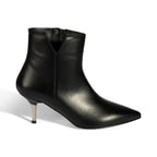 Kadın Siyah İnce Topuklu Sivri Burunlu Deri Bot
