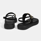 Kadın Siyah Metal Aksesuarlı Ayarlanabilir Tokalı Süet Sandalet