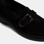 Kadın Siyah Metal Toka Detaylı Süet Loafer