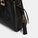 Kadın Siyah Püskül Aksesuarlı Deri El Çantası