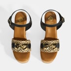 Kadın Siyah Toka Aksesuarlı Deri Detaylı Dolgu Topuklu Sandalet