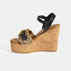 Kadın Siyah Toka Aksesuarlı Deri Detaylı Dolgu Topuklu Sandalet