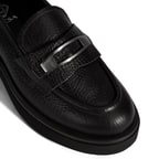 Kadın Siyah Toka Aksesuarlı Kalın Tabanlı Deri Loafer