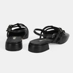 Kadın Siyah Tokalı Deri Günlük Ayakkabı