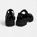 Kadın Siyah Zımba Detaylı T-Bant Rugan Ayakkabı