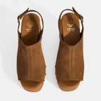 Kadın Taba Ayarlanabilir Toka Detaylı Süet Dolgu Topuklu Sandalet