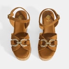 Kadın Taba Taşlı Toka Aksesuarlı Süet Dolgu Topuklu Sandalet