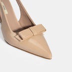 Kadın Ten Fiyonk Detaylı Rugan Topuklu Klasik Ayakkabı