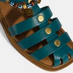 Kadın Yeşil Aksesuar Detaylı Ayarlanabilir Tokalı Deri Sandalet