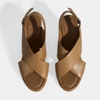 Kahve Kadın Toka Detaylı Deri Sandalet