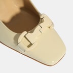 Luca Grossi Kadın Krem Toka Aksesuarlı Rugan Babet