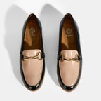 Siyah Kadın Metal Aksesuarlı Slip-On Rugan Loafer