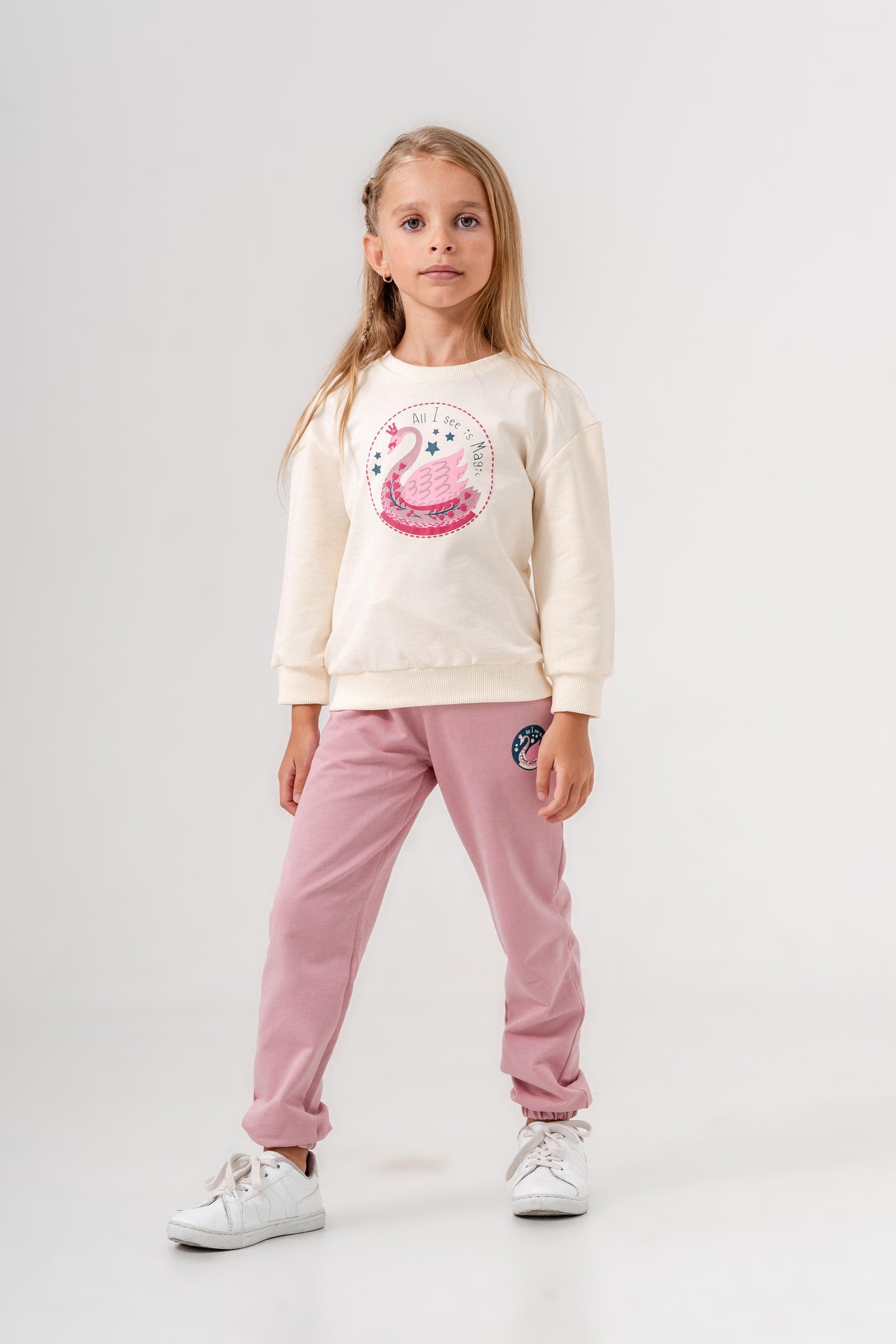 All I See Is Magic Baskılı Bacak Baskı Detaylı Kız Çocuk Alt Üst Eşofman Takımı