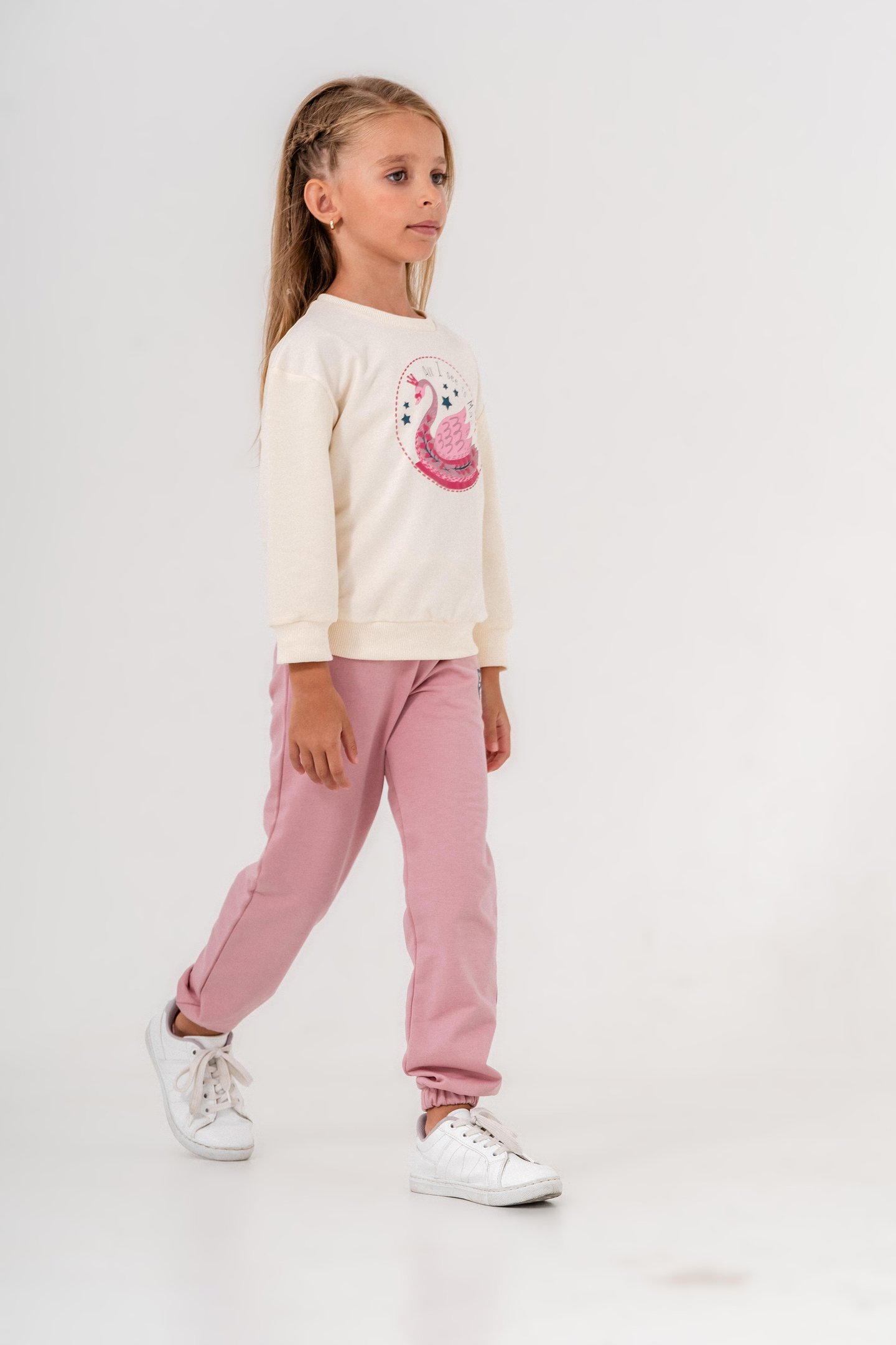 All I See Is Magic Baskılı Bacak Baskı Detaylı Kız Çocuk Alt Üst Eşofman Takımı