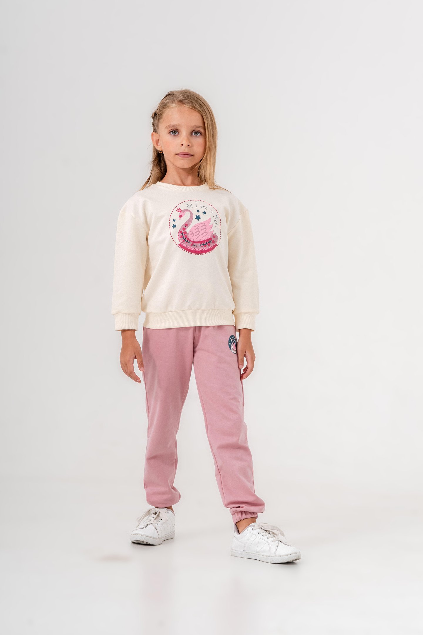 All I See Is Magic Baskılı Bacak Baskı Detaylı Kız Çocuk Alt Üst Eşofman Takımı