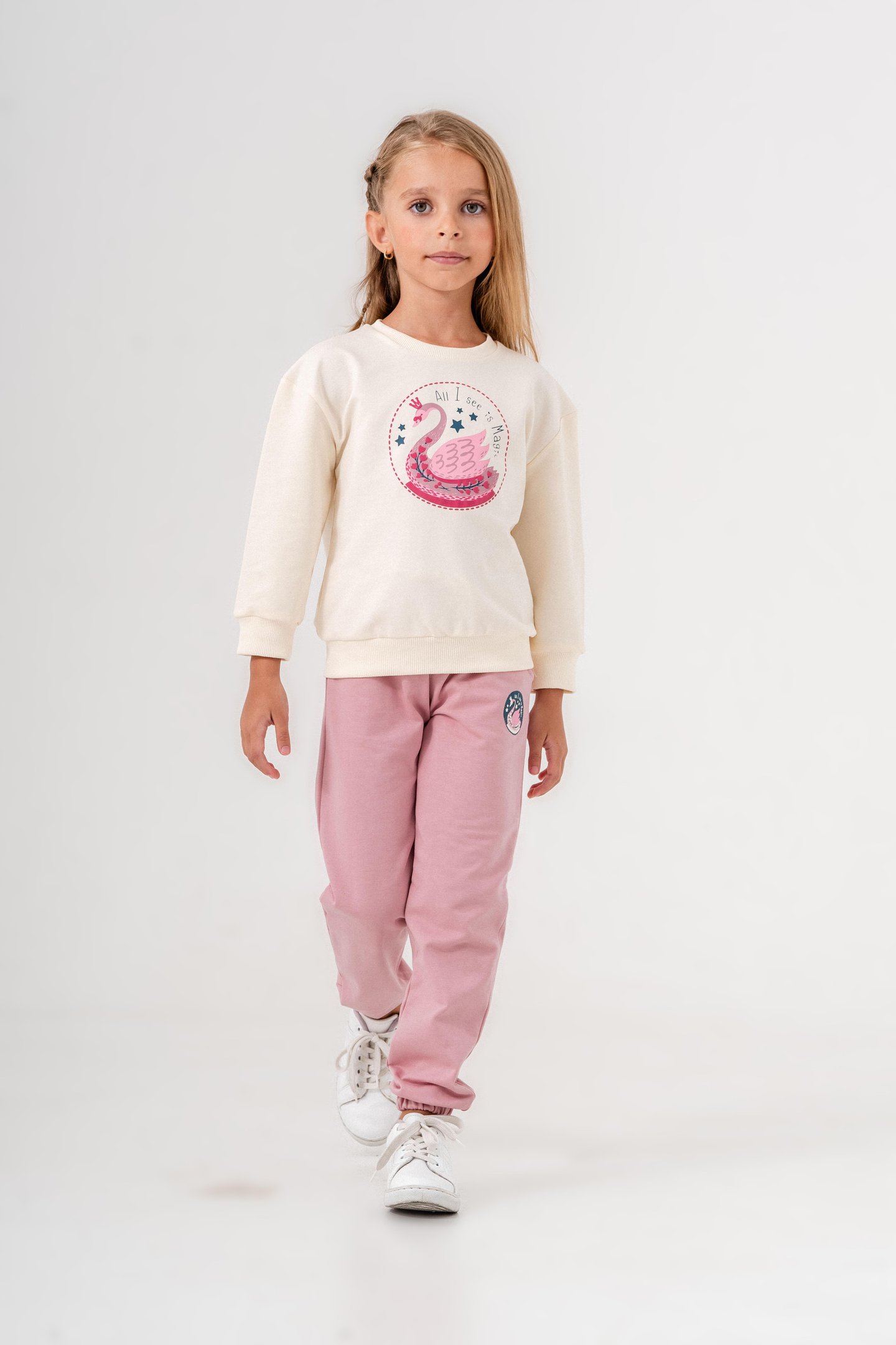 All I See Is Magic Baskılı Bacak Baskı Detaylı Kız Çocuk Alt Üst Eşofman Takımı