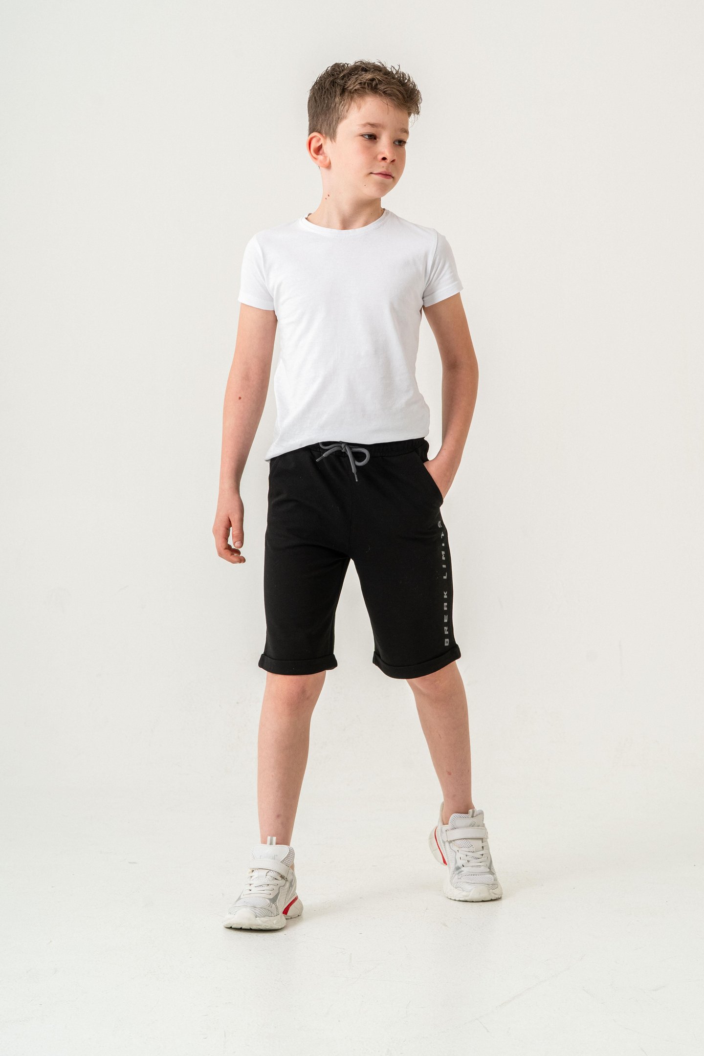 Break Limits Baskılı Arka Cepli Erkek Çocuk Şort