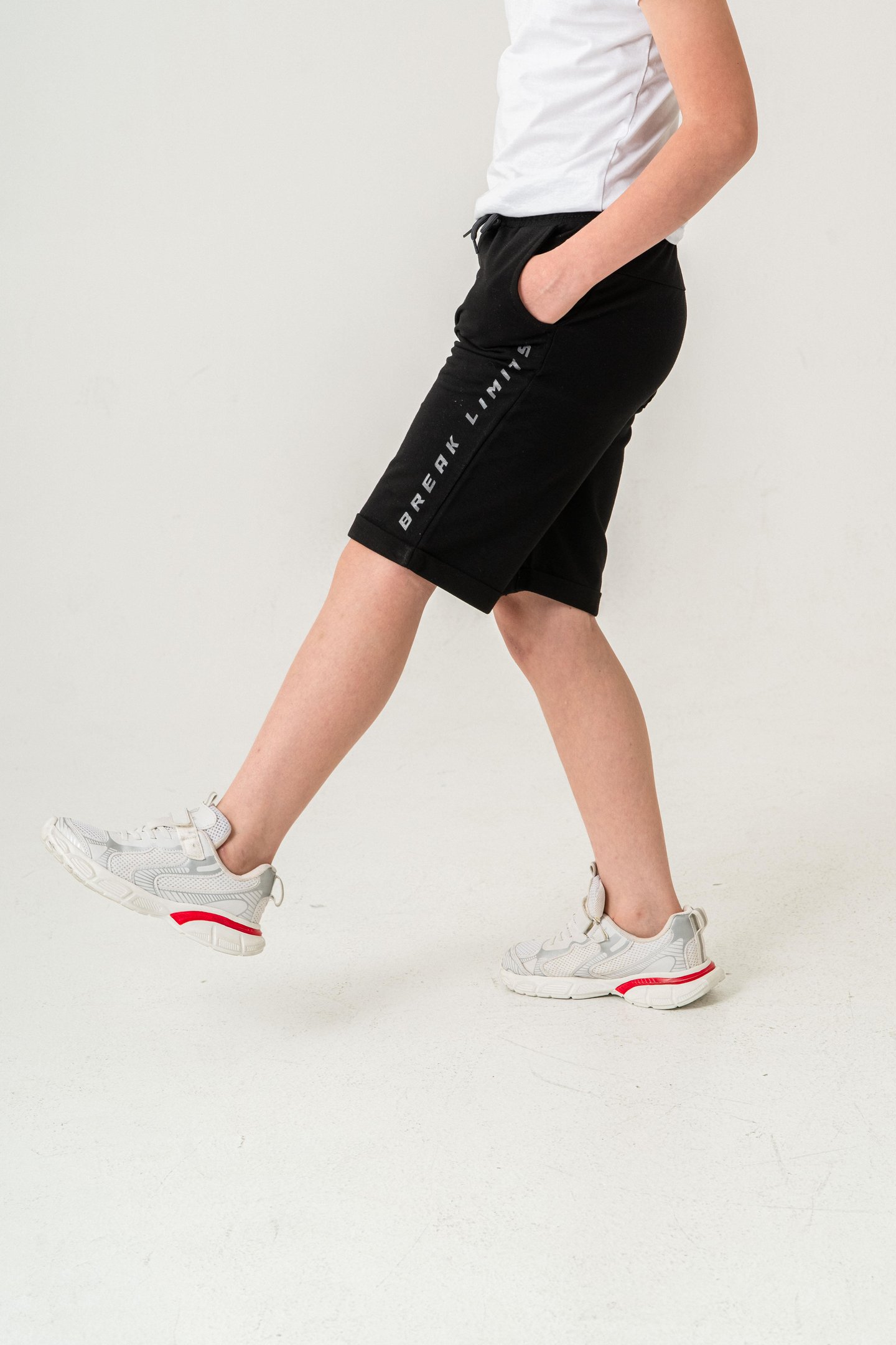 Break Limits Baskılı Arka Cepli Erkek Çocuk Şort