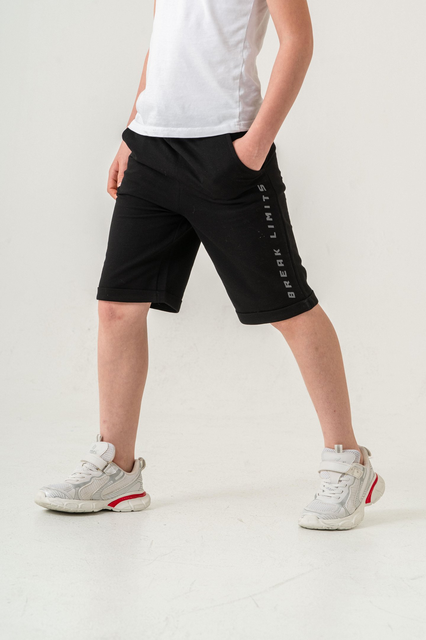 Break Limits Baskılı Arka Cepli Erkek Çocuk Şort