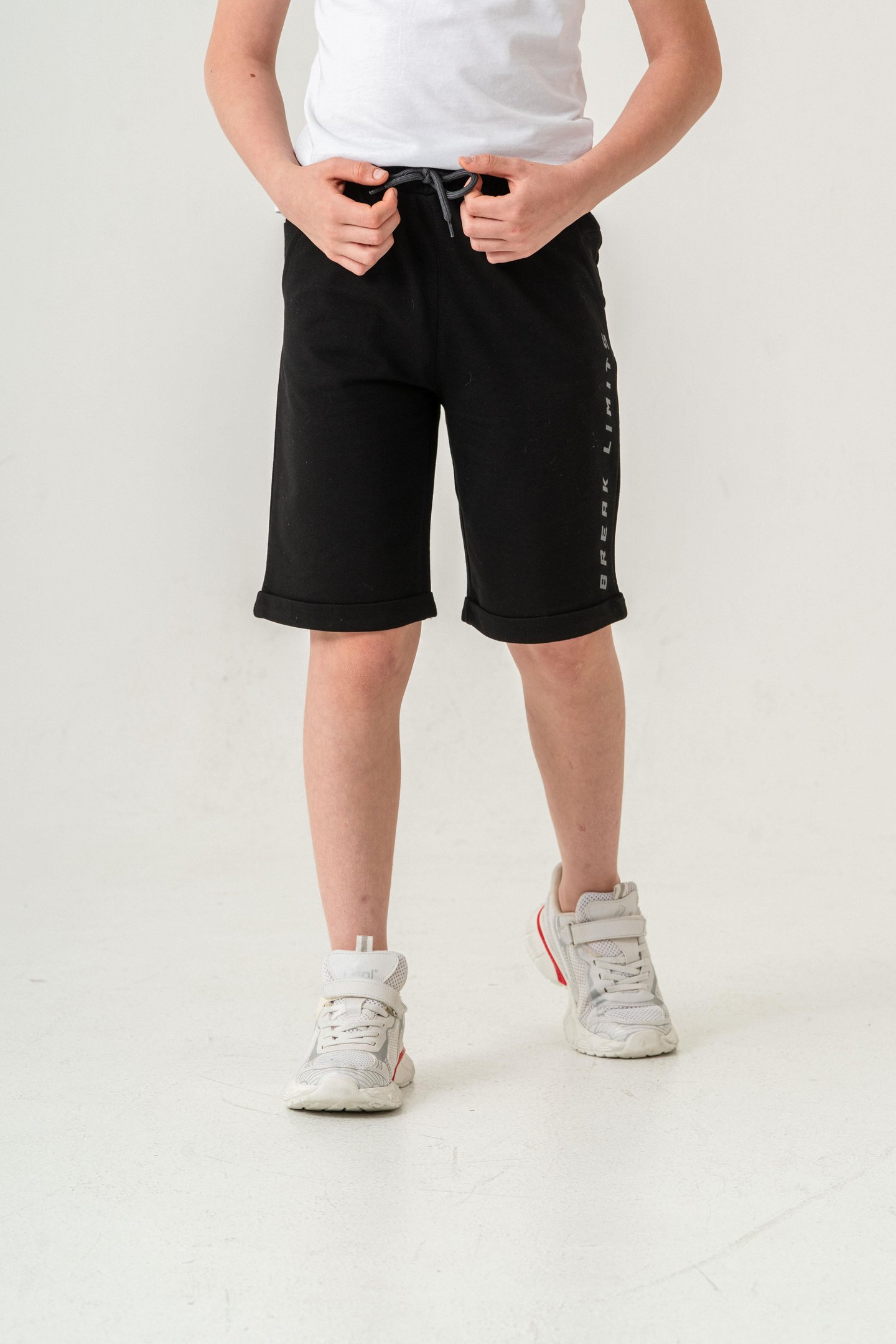 Break Limits Baskılı Arka Cepli Erkek Çocuk Şort