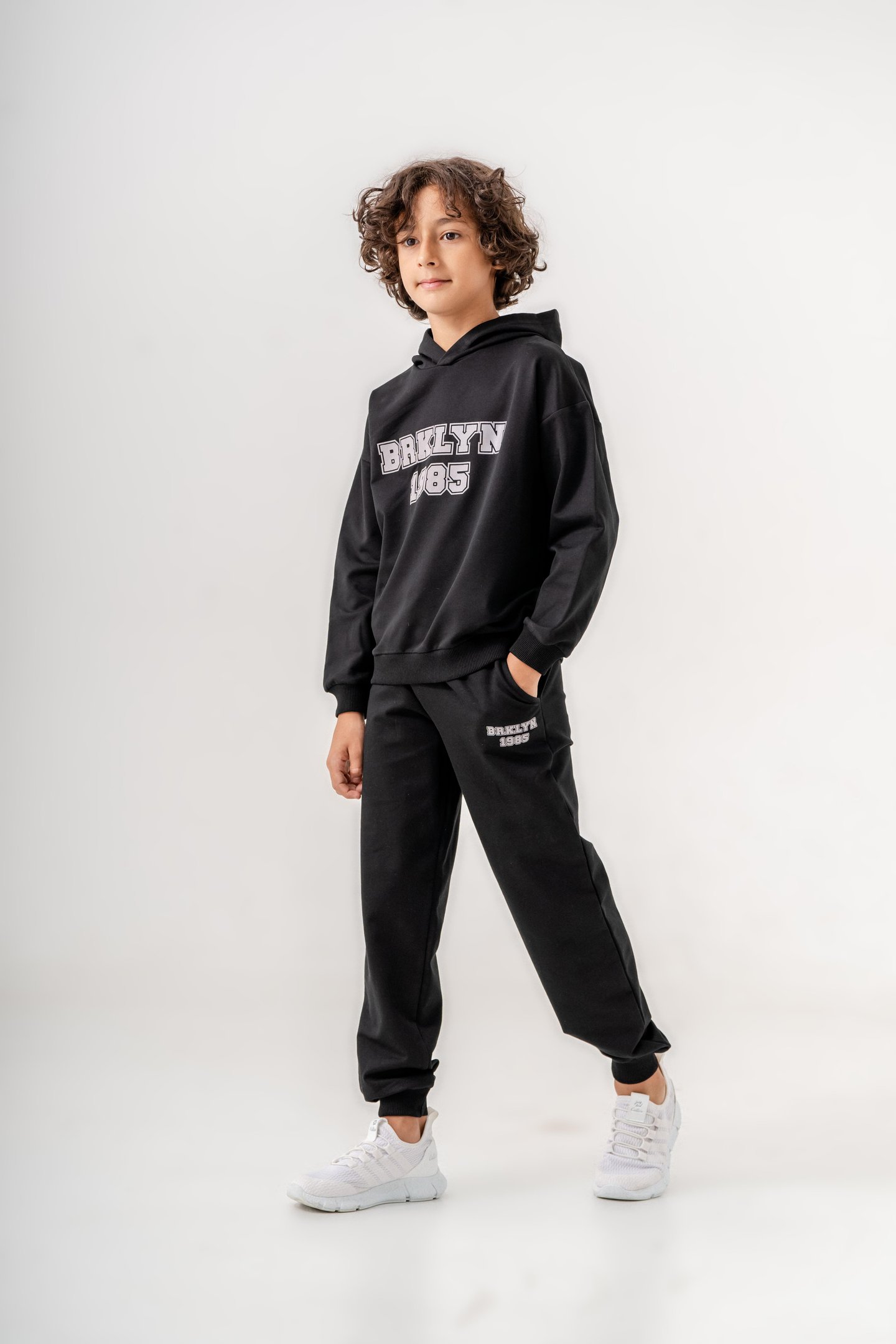 Brklyn 1985 Baskılı Kapüşonlu Erkek Çocuk Alt-Üst Eşofman Takımı