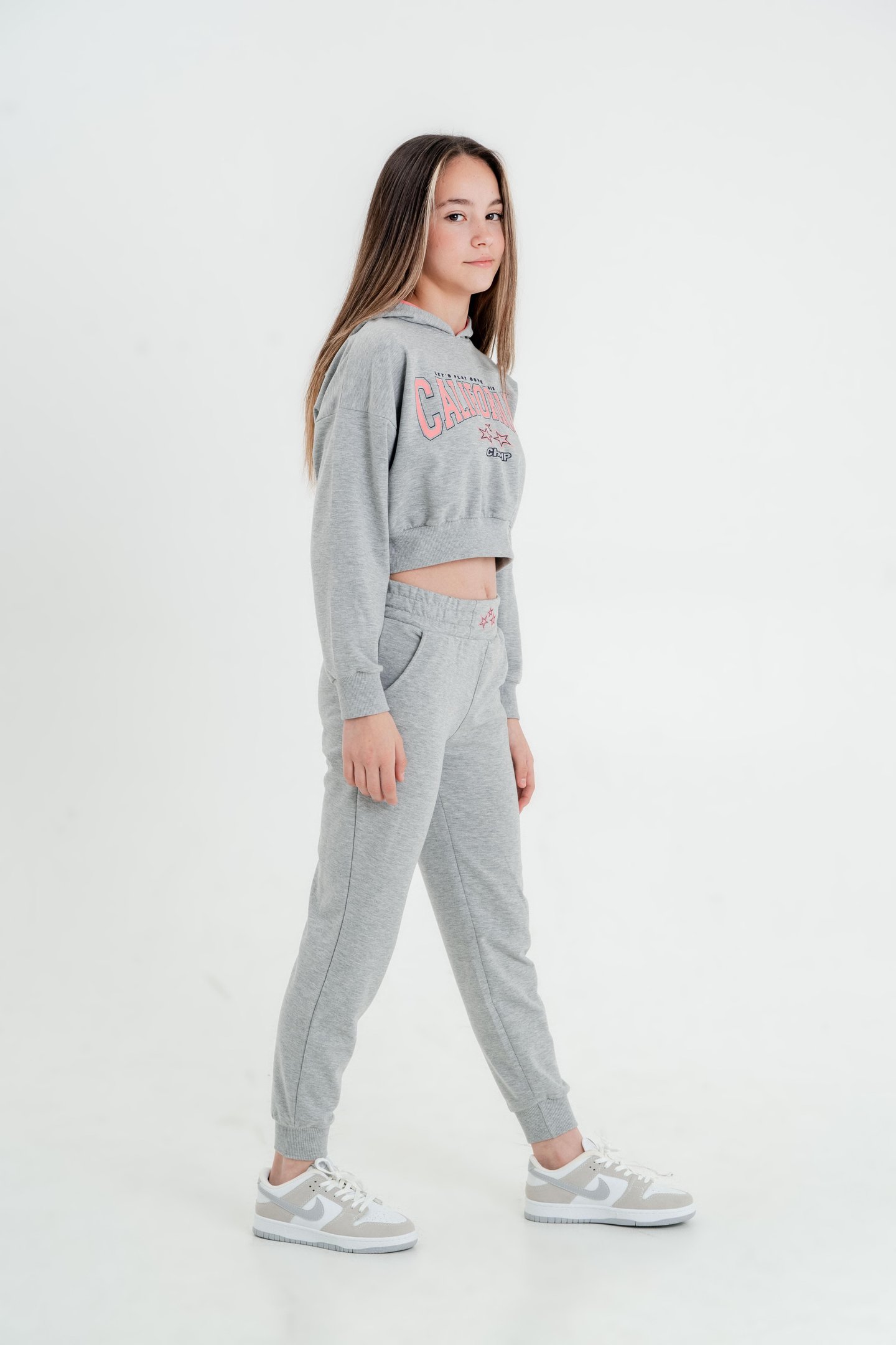 California Baskılı Crop Kapüşonlu Kız Çocuk Alt Üst Eşofman Takımı