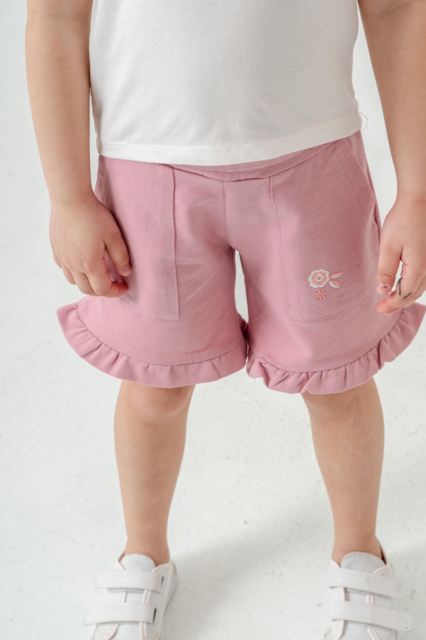 Çiçek Nakışlı Kız Çocuk Şort