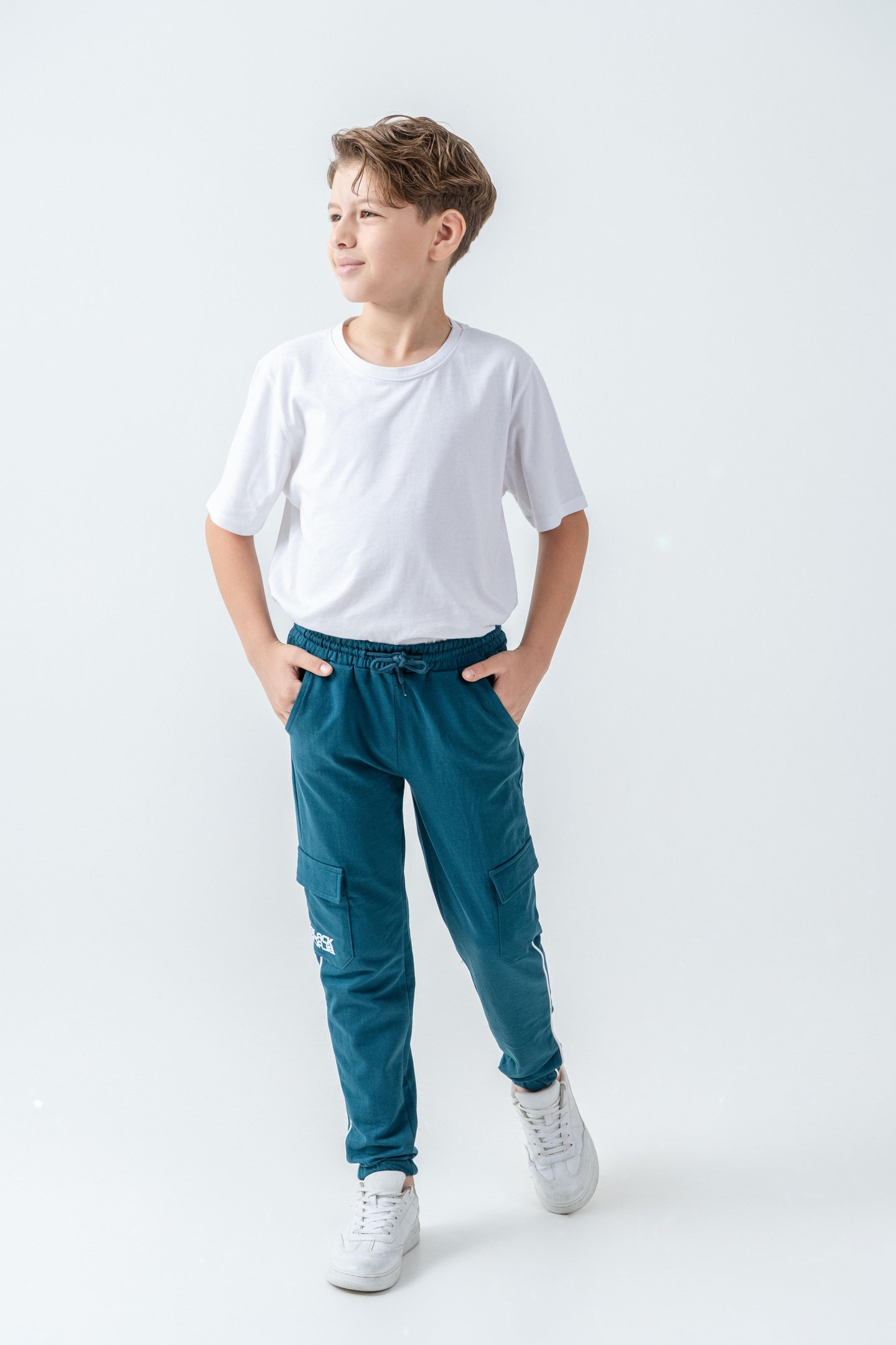 Çift Kargo Cepli Sağ Cep Baskılı Çift Bacak Biyeli Erkek Çocuk Eşofman Altı