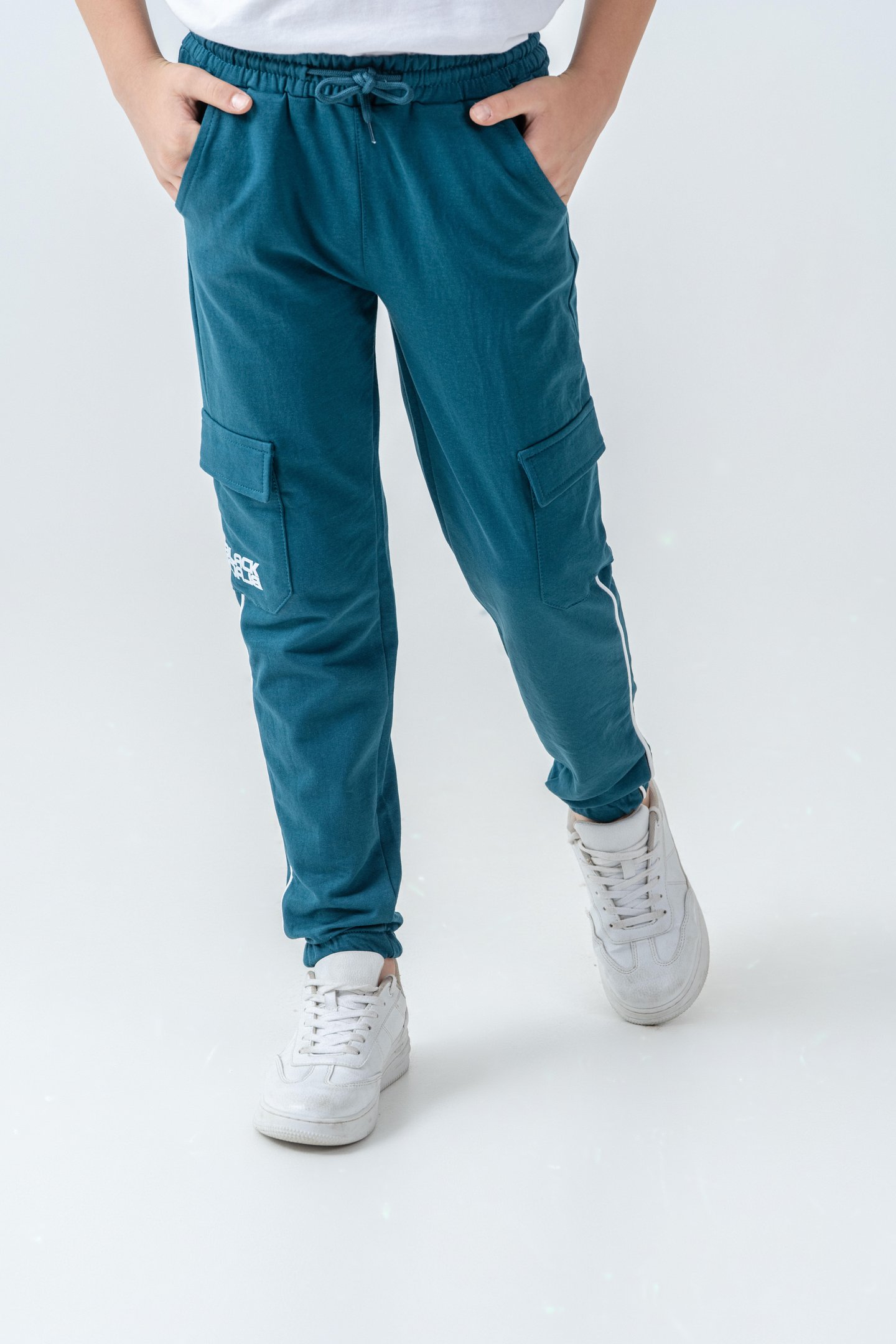 Çift Kargo Cepli Sağ Cep Baskılı Çift Bacak Biyeli Erkek Çocuk Eşofman Altı