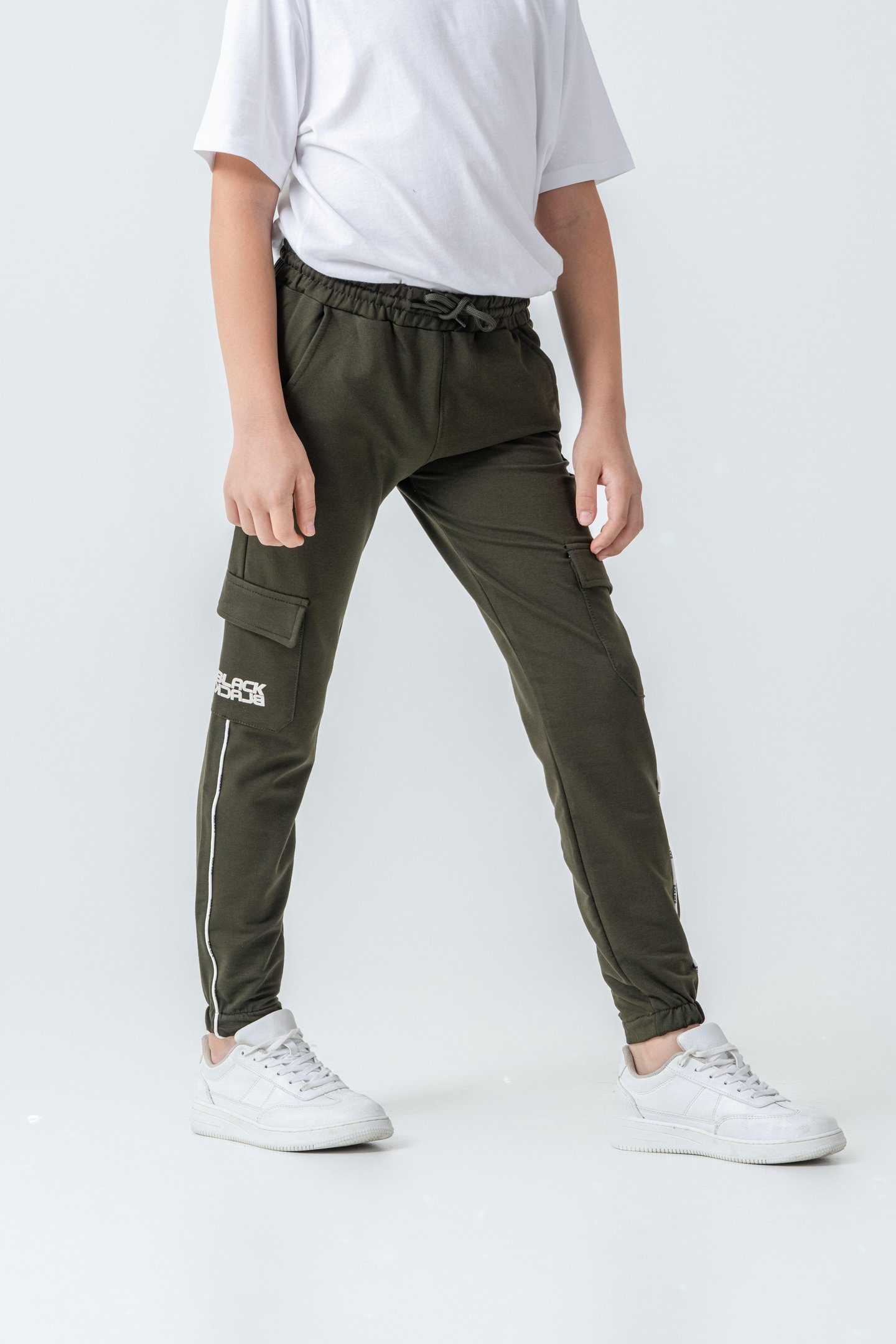 Çift Kargo Cepli Sağ Cep Baskılı Çift Bacak Biyeli Erkek Çocuk Eşofman Altı