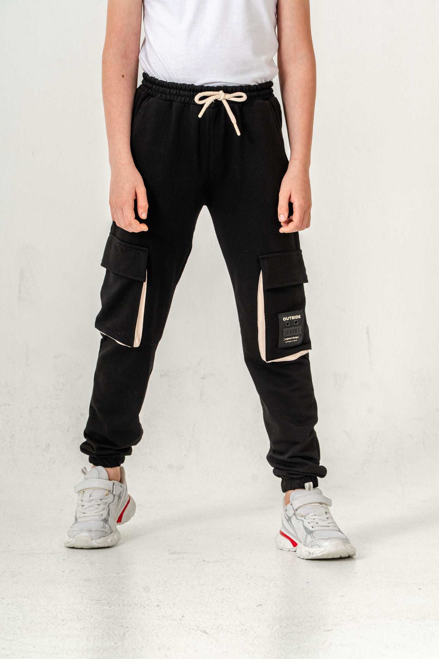 Çift Kargo Cepli Sol Cep Kapagı Armalı Erkek Çoçuk Eşofman Altı