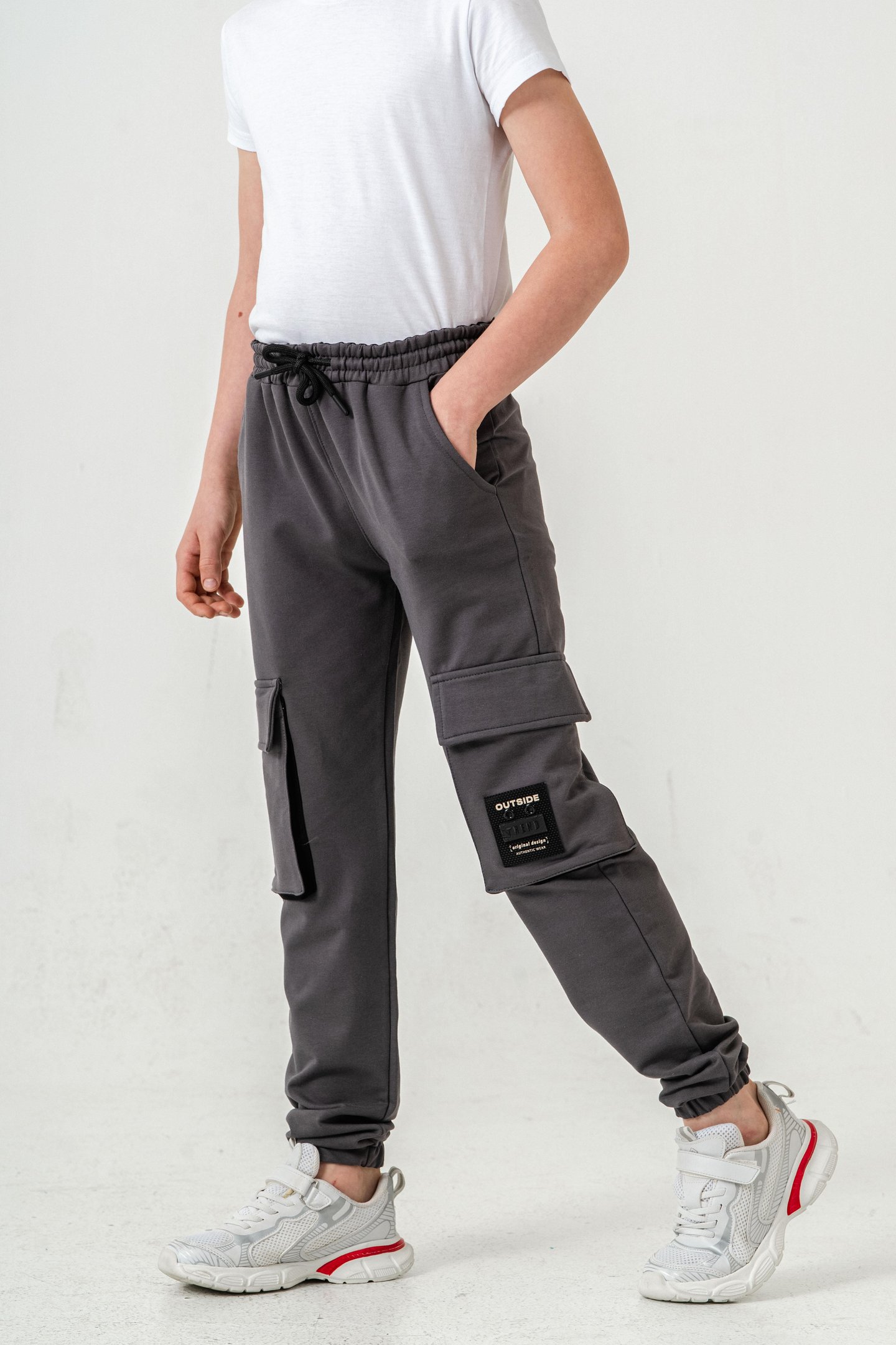 Çift Kargo Cepli Sol Cep Kapagı Armalı Erkek Çoçuk Eşofman Altı