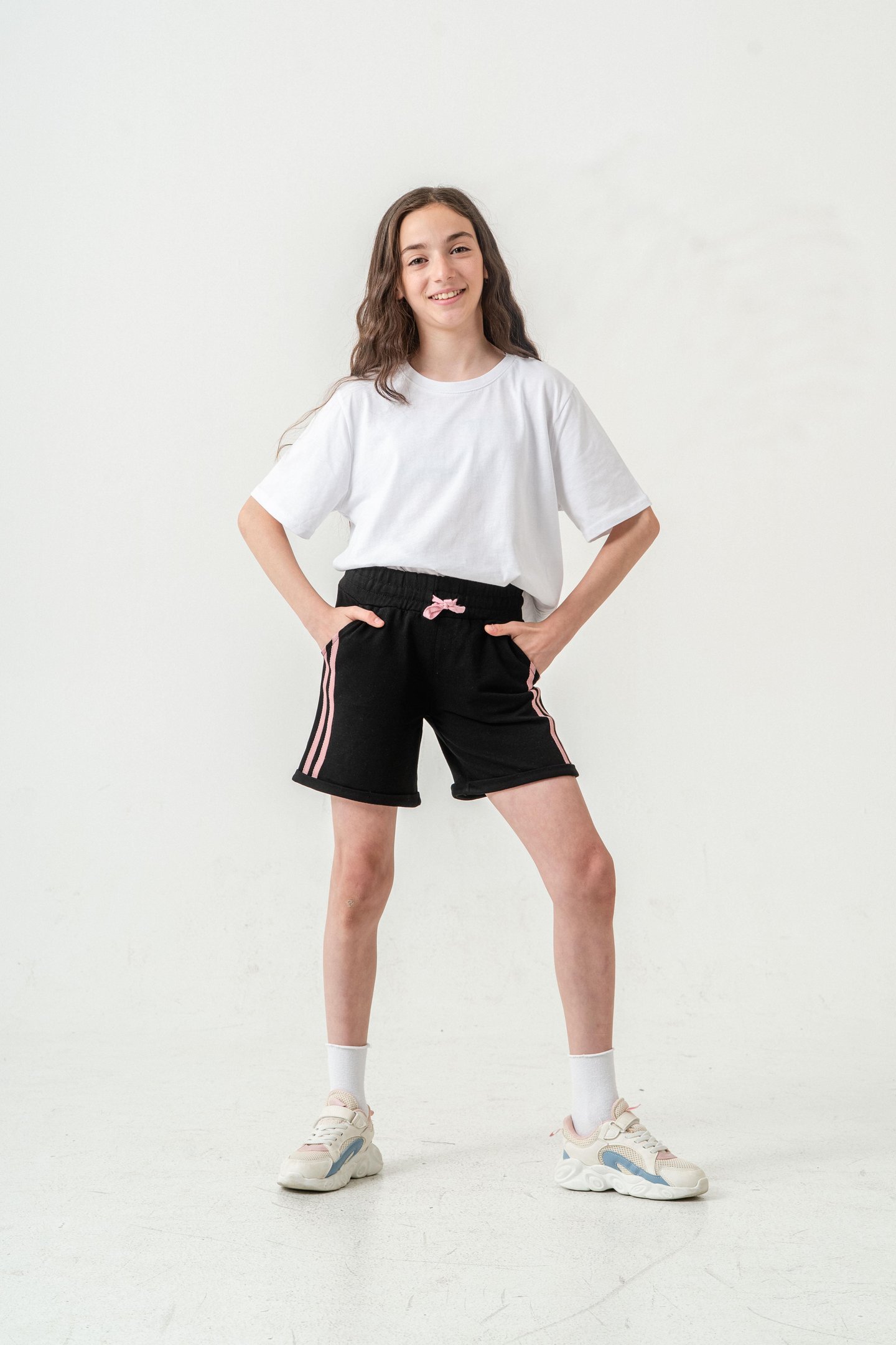 Duble Paçalı Yanları Şeritli Kız Çocuk Şort