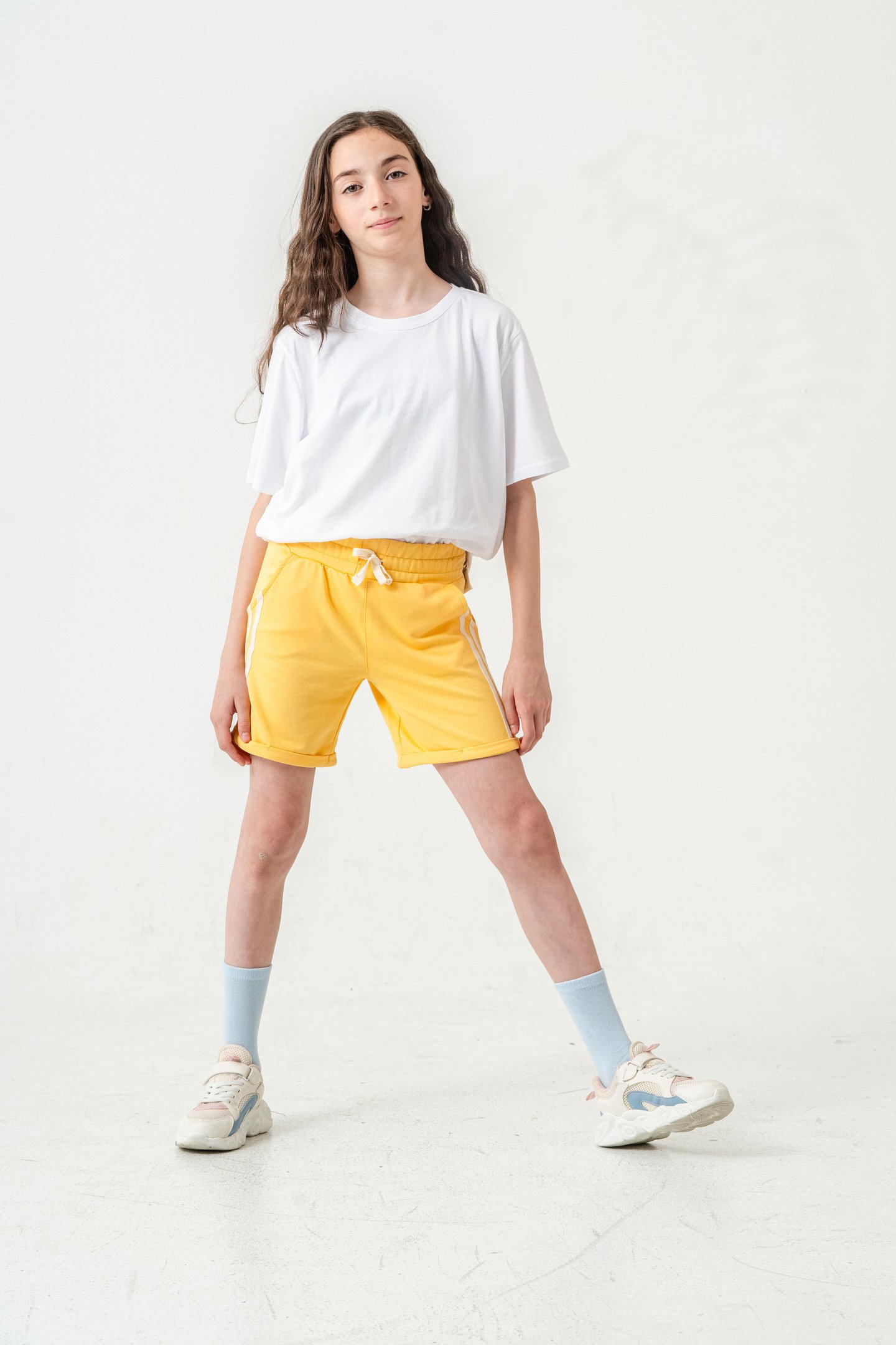 Duble Paçalı Yanları Şeritli Kız Çocuk Şort