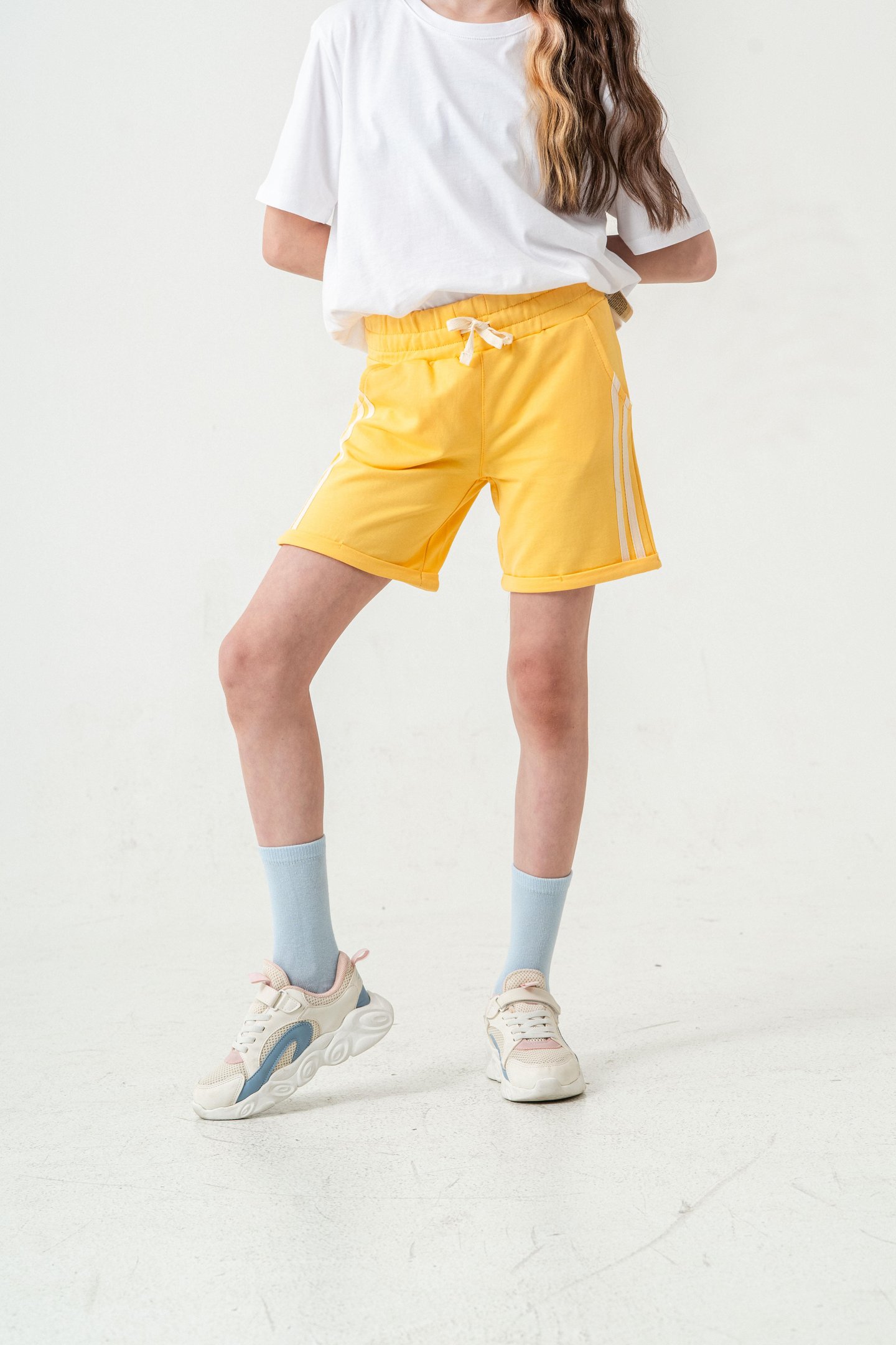 Duble Paçalı Yanları Şeritli Kız Çocuk Şort