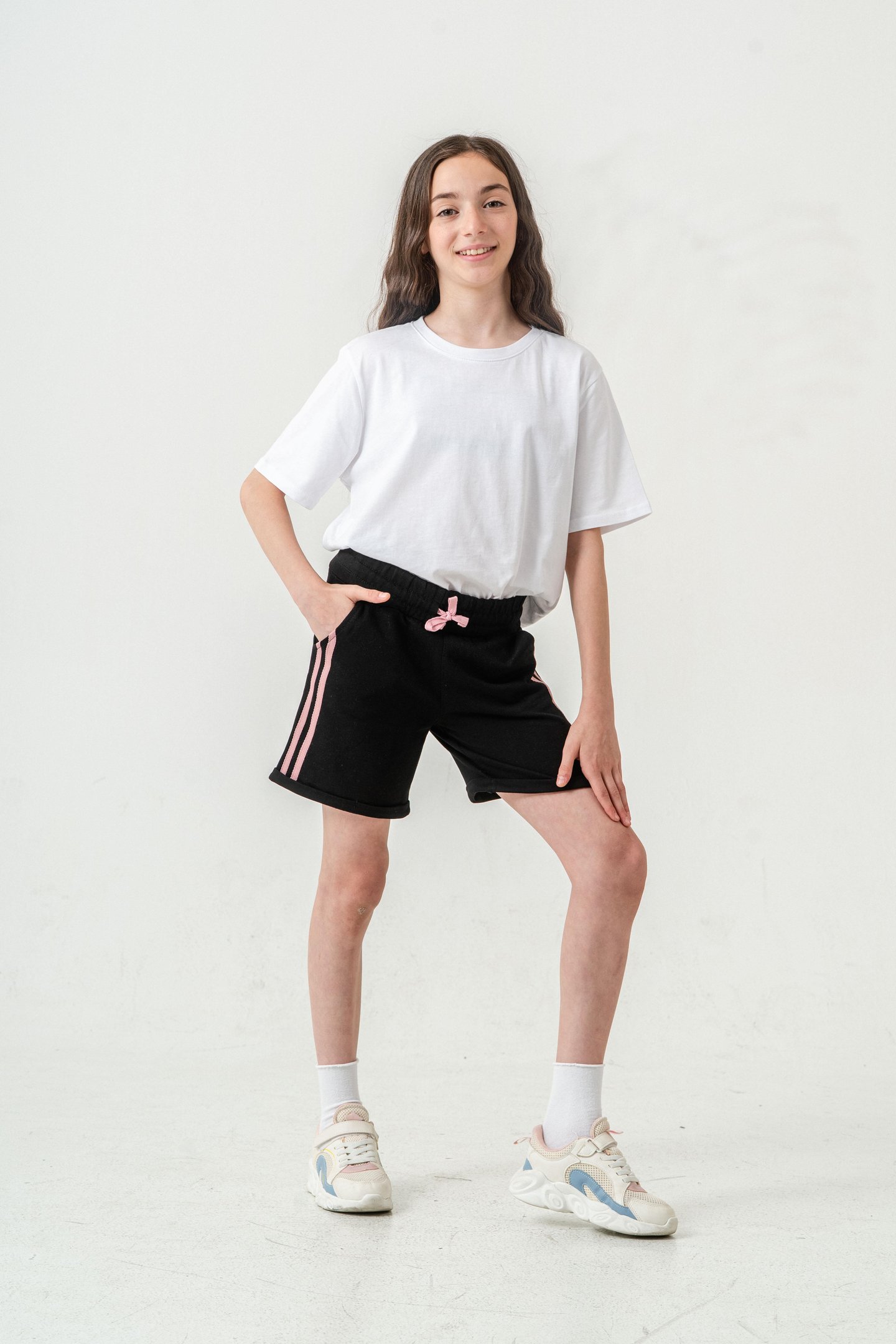 Duble Paçalı Yanları Şeritli Kız Çocuk Şort