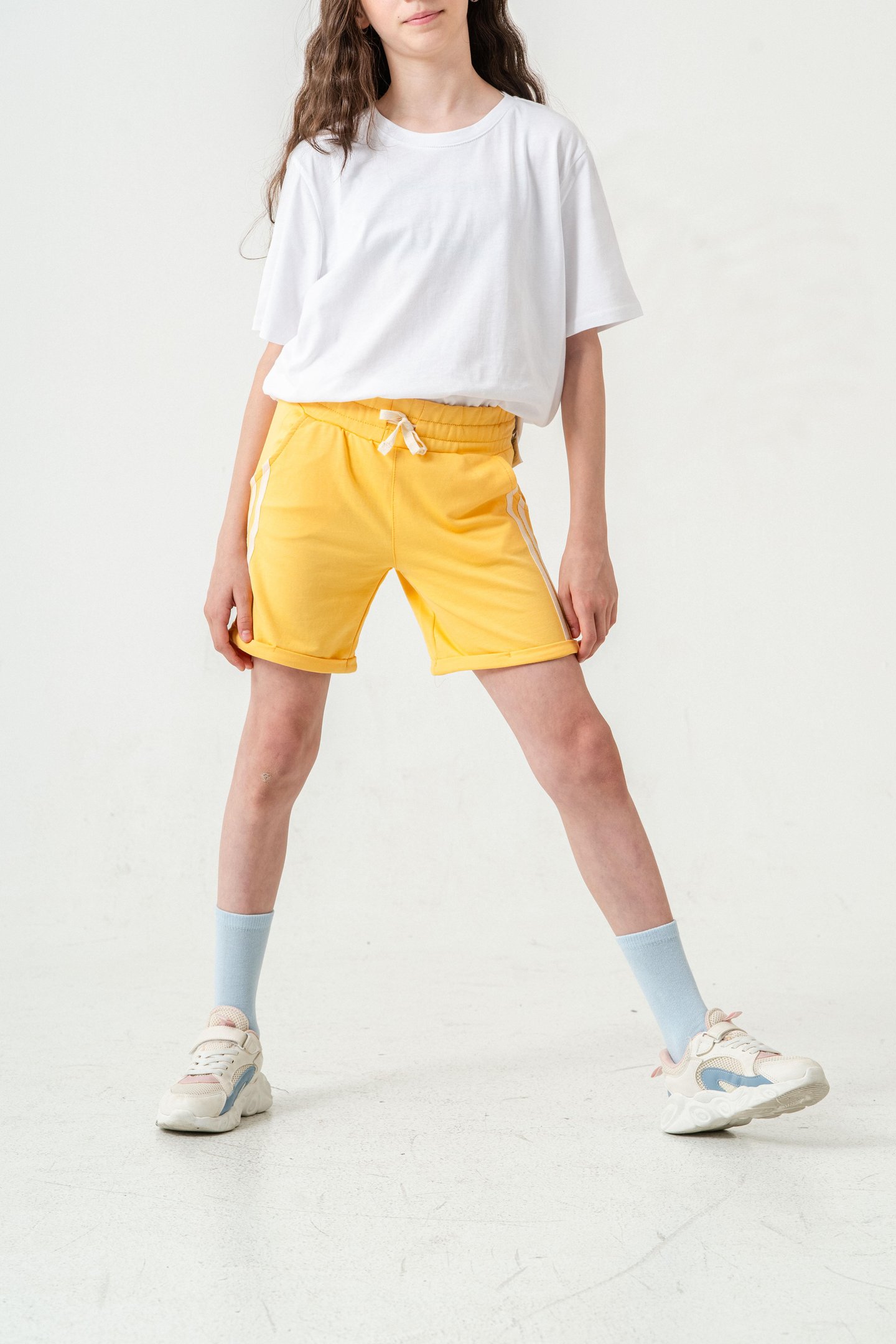 Duble Paçalı Yanları Şeritli Kız Çocuk Şort