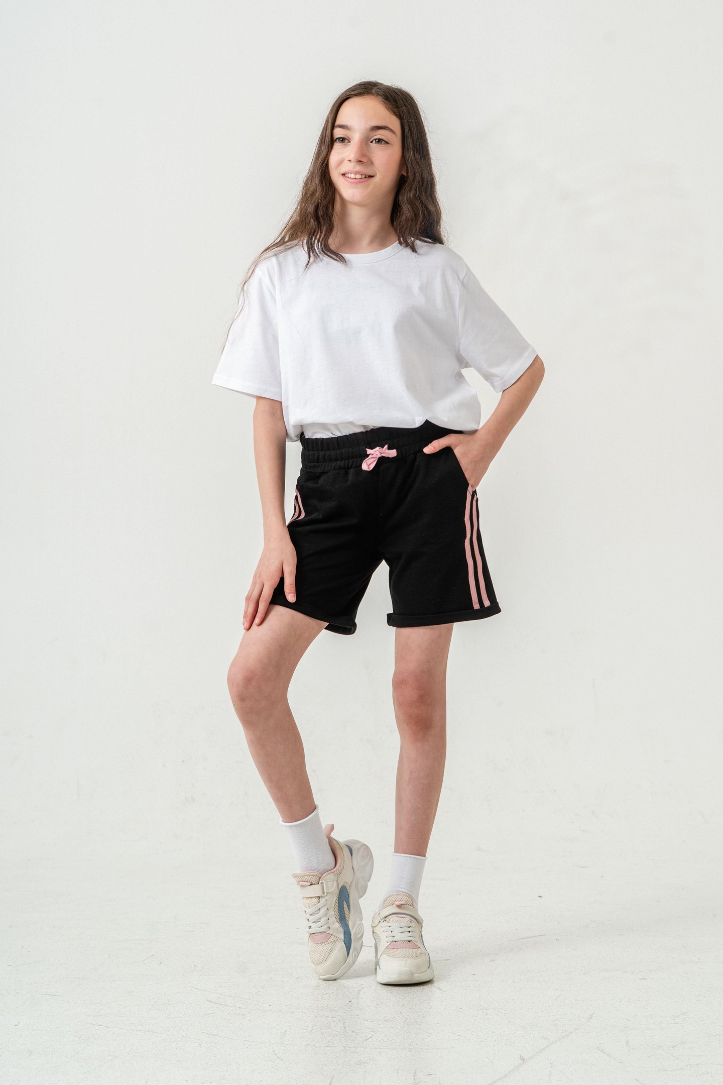 Duble Paçalı Yanları Şeritli Kız Çocuk Şort