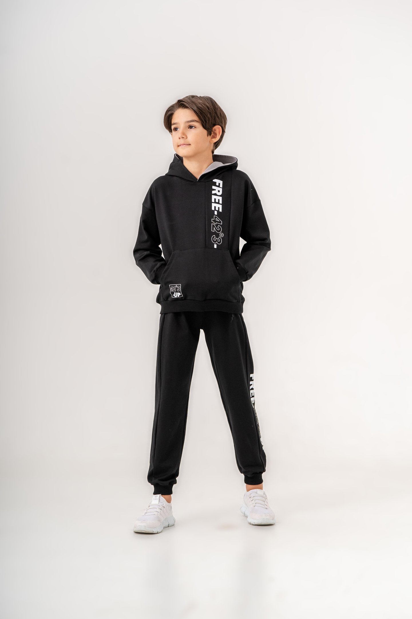 Free-42°3-Up Baskılı Bacak Baskı Detaylı Kapüşonlu Erkek Çocuk Alt Üst Eşofman Takımı