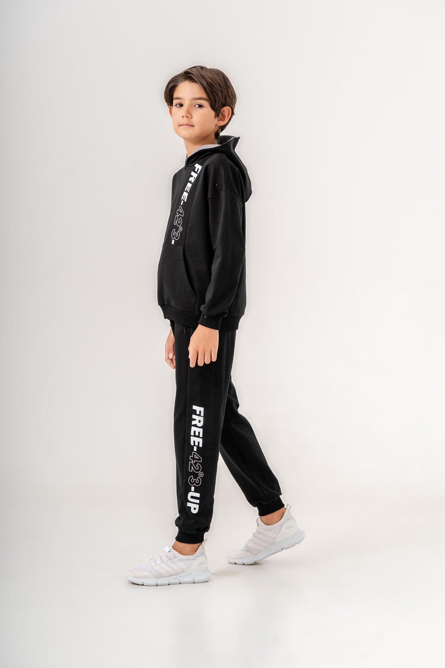 Free-42°3-Up Baskılı Bacak Baskı Detaylı Kapüşonlu Erkek Çocuk Alt Üst Eşofman Takımı